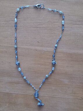 Vintage beaded necklace for teens or young girls in great used condition